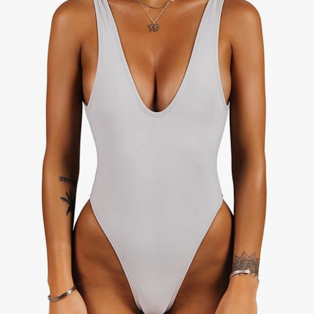 High cut Sofsy sexy swimsuit - Picture 3 of 4